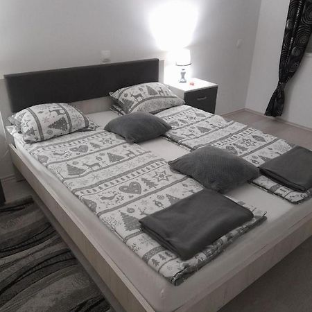 Apartman Lela Karlovac Ngoại thất bức ảnh