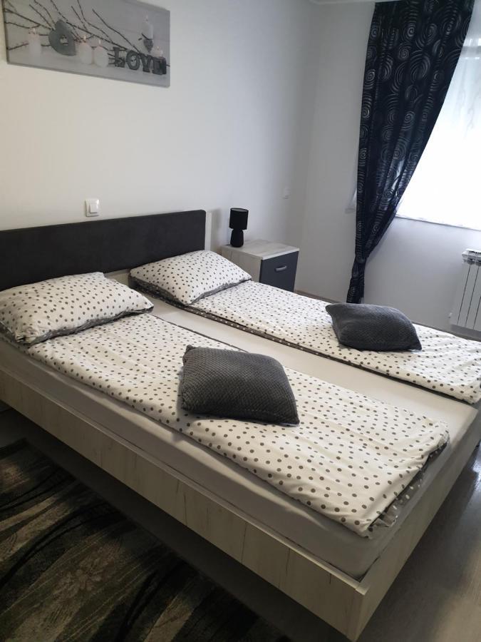 Apartman Lela Karlovac Ngoại thất bức ảnh